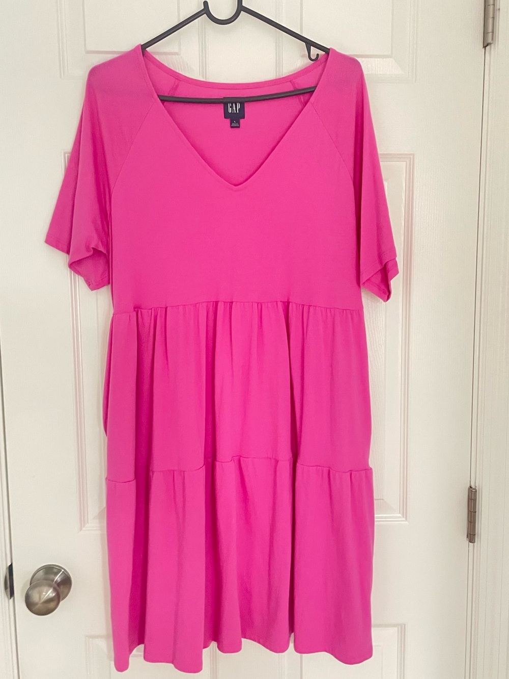 GAP Pink Tiered V-Neck cotton blend Dress in size Large